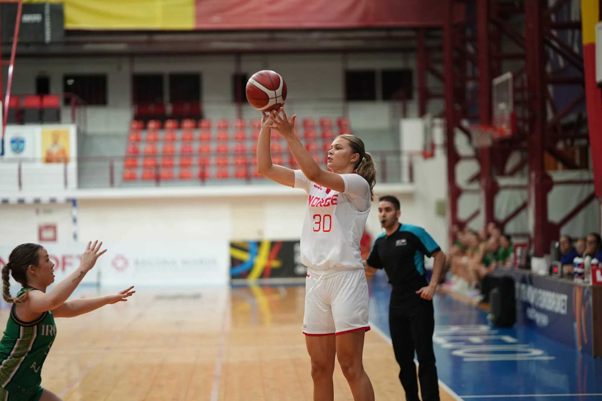 Ida Johansen fra Kjelsås prikket inn 4 av 6 trepoengere og ble norsk toppscorer med 14 poeng mot Irland.
FOTO: FIBA.COM 