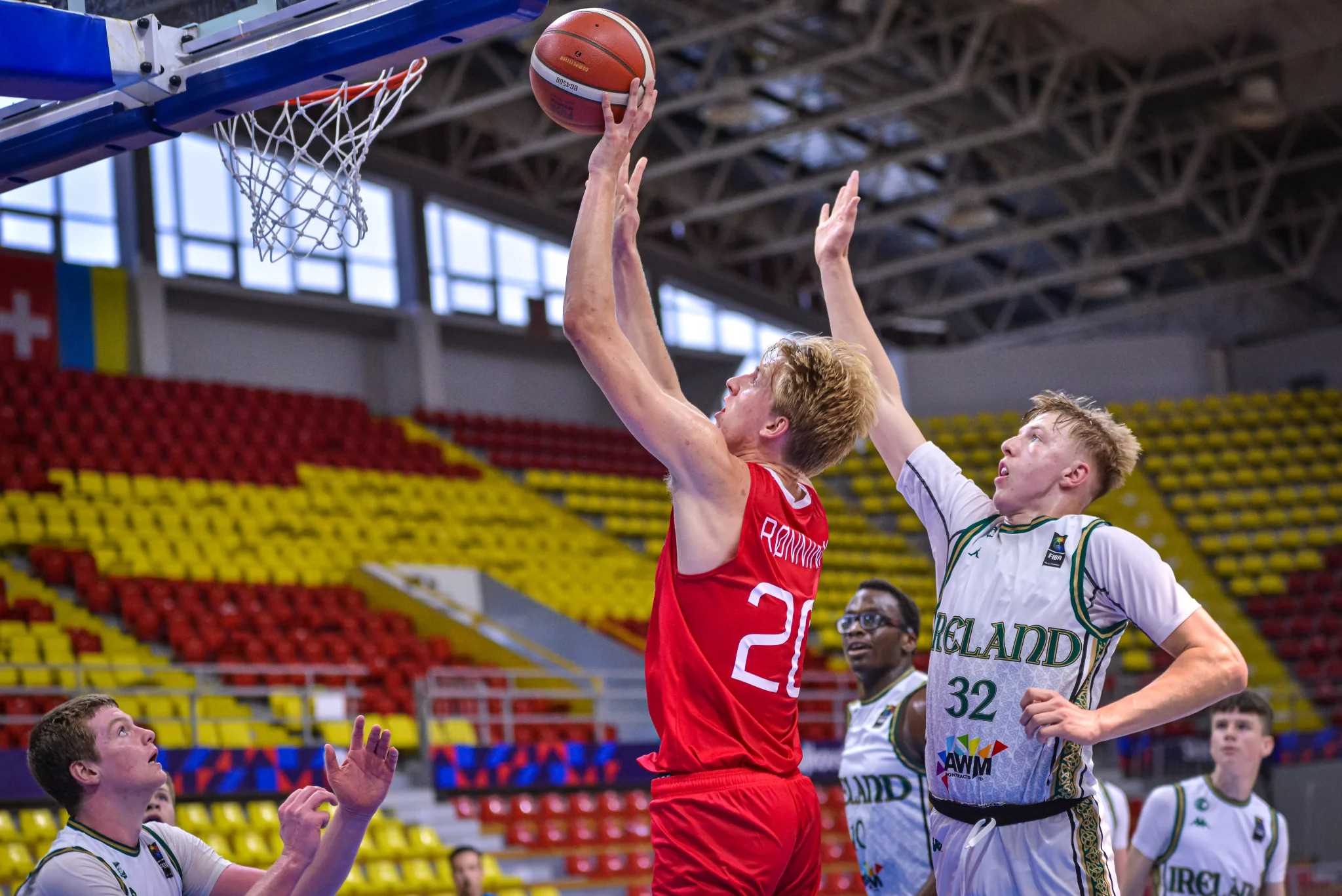 Christoffer Vråle Rønning endte med 11 poeng og 11 returer og var Norges mest effektive spiller mot Irland.
FOTO: FIBA.COM 